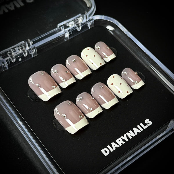 Cream Tips